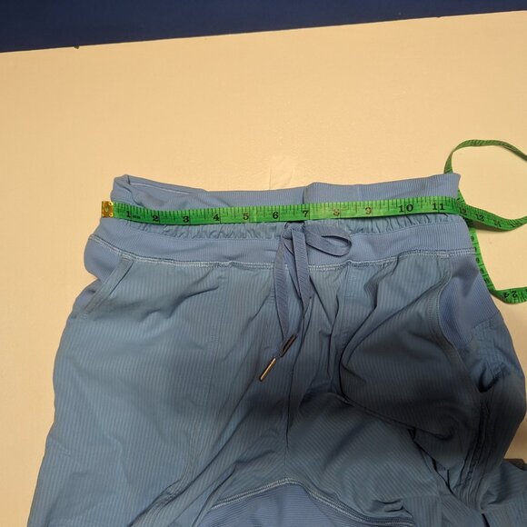 Lululemon Size 4 Dance Studio Aero Blue Cropped - Picture 10 of 16